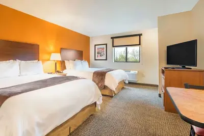Image de Clean Modern Hotel for Extended Visits in Overland Park