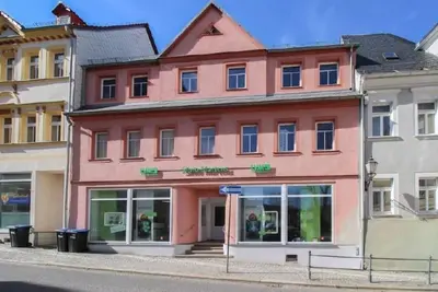 Image de Cozy apartment with central location directly at the market in Hainichen