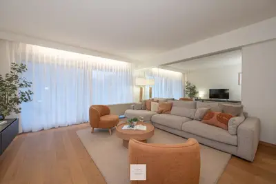 Image de Boulevard Floor, top location and parking incl.