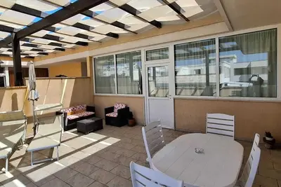 Image de Terraced villa near golf course with private parking space