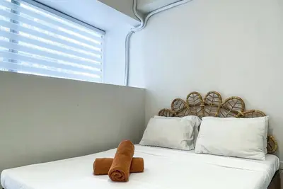 Image de Coin studio spacieux à l'ambiance relaxante