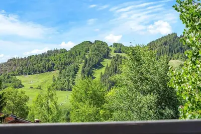 Image de Great 2/2 Beroom Condo, Aspen Core!