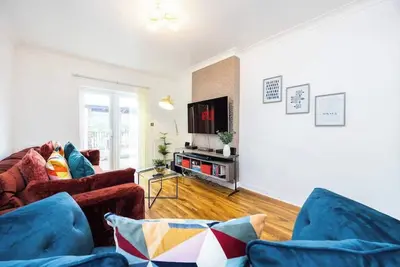 Image de 4 Bed in Caterham, Contractors, Leisure