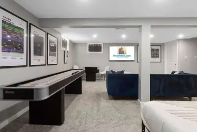 Image de New! 5br|6KingBedS_PETS Welcome! Spacious Home