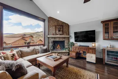 Image de Premium Townhome - Walking Distance to Mountain Access