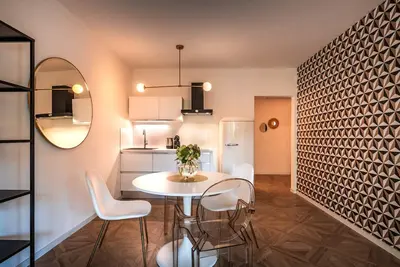 Image de 739j goldfinger+suites I Apartment Individual 22