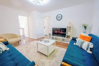 Image de 3 Br House with Free Parking, Garden & Fast WiFi