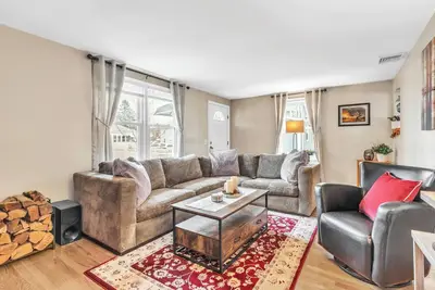 Image de Cozy 2-bedroom apartment in Chicopee