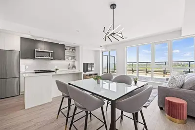 Image de Comfortable 3 Bedroom Hotel Suite with Ac in Toronto