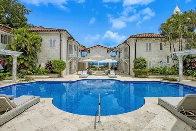 Image de Bachelor Hall