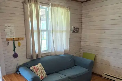 Image de Suite 1 - Rustic, budget-minded 2 bedroom suite. Near Cabot Beach Park.