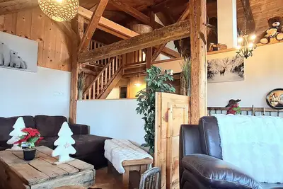 Image de Le lodge des ours\nSitué à quelques minutes de l'espace diamant avec vue sublime.