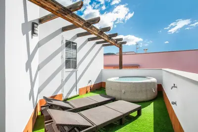 Image de Appartement de vacances 'Duplex Con Jacuzzi Privado' avec vue sur la mer, terrasse privée et Wi-Fi