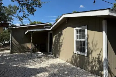 Image de Enchanting 2-bedroom house in Leander