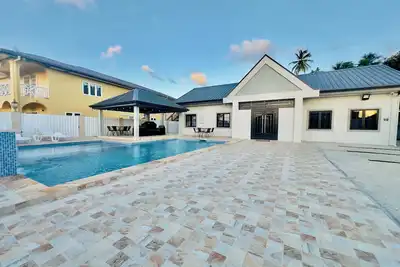 Image de New Tobago Villa Rental– 4br Family Getaway w/ A/C, Pool & Spa near Pigeon Point