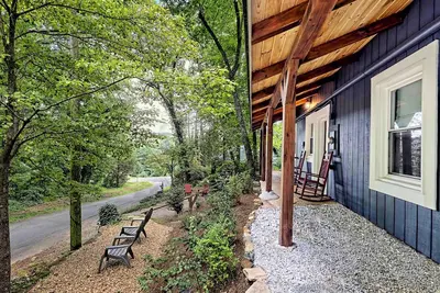 Image de Cute'N Chic 4b/2b Entire House Downtown Clayton Ga