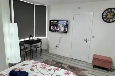 Image de Boutique Roath Studio with Shared Tub