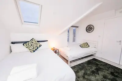 Image de Studio Getaway - With Free Hot Tub & Fast WiFi