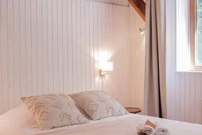 Image de Spacious Country Escape with Huge Garden & Mountain Views - Relax & Recharge