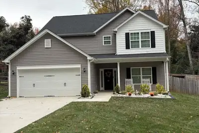 Image de Mi casa es Su Casa in Greensboro