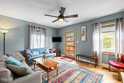 Image de Charming 2-bedroom apartment in Durham - Lakewood