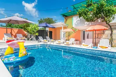 Image de Belle maison à Tinjan