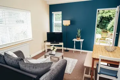 Image de Cosy 2br Apt Near Airport with Free Parking