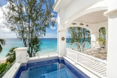 Image de 201 Old Trees Hallidays at Old Trees