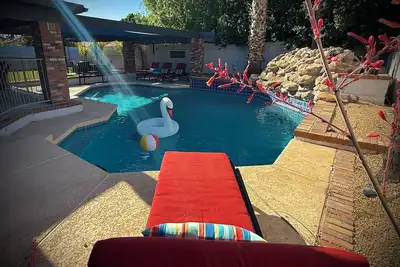 Image de Encanto Retreat, Free Heated Pool & Ev charger