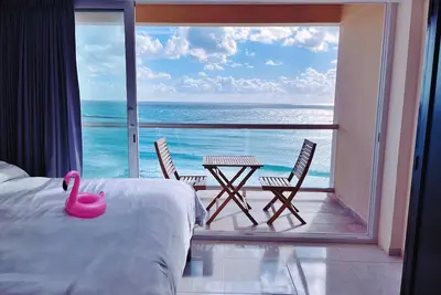 Image de Oceanview Studio Beachfront in Hotel Zone