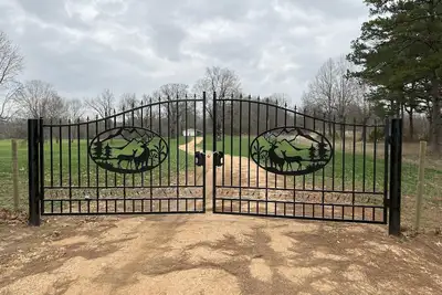 Image de Relaxing 3-Bedroom Getaway in Jonesboro, Ar on 16 acres