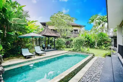 Image de Huge Bali Villa with Pool, Lush Garden & Terrace