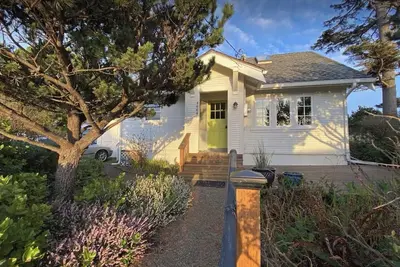 Image de Charming coastal cottage with Ac near Depoe Bay