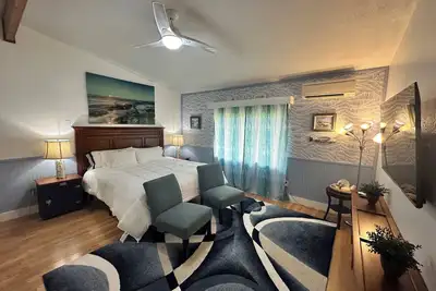 Image de Spacious 4-bedroom house on 2 acres! Close to Eugene and local wineries!