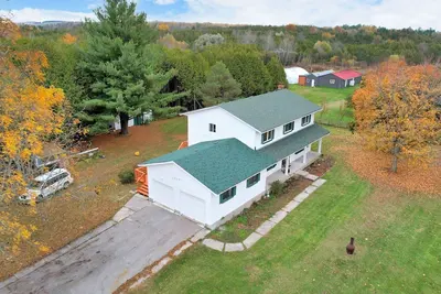 Image de 7br Farmhouse | 50 Acres | Family Gatherings | 100+ Parking