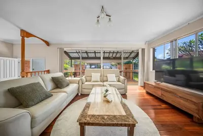 Image de Modern 4br Family Retreat | Prime Robertson Place