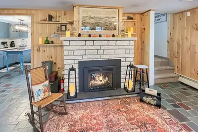 Image de The Rosewood – Vermont Lake Cottage Near Crystal Beach & Killington Skiing