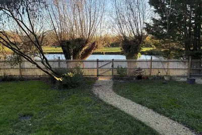 Image de Riverside Retreat on the Cam – Spacious Family Home with Garden and Playroom