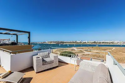 Image de Casa Bayview Bliss - Vue sur la mer, piscine et barbecue, à quelques pas de la p