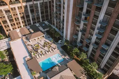Image de Savannah Stay | Rooftop Pool View + Dining