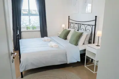 Image de Chic 1br | City center | Sleeps 4 | Brämaregården