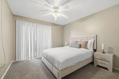 Image de District West Apartments | Simple Comfort & Value
