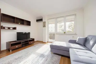 Image de Lazurowa 183 Warsaw | Air-conditioned Apartment with Balcony and Desk