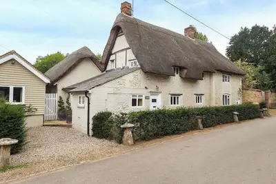 Image de 5 chambres à coucher à Hungerford