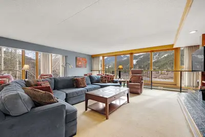 Image de Spacious 4-Bedroom in Keystone-Walk to lifts!