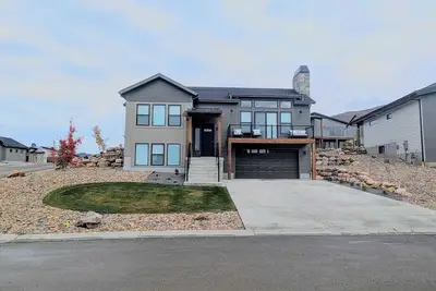 Image de New home & furnishings, 4br 4Bath, View, Amenities