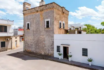 Image de Torre Moro - Historic tower from the 1700s less than 10 minutes from the sea