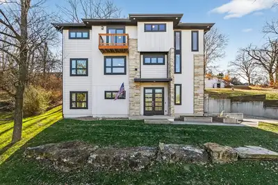 Image de Newly Updated: 4-bedroom house 20 minutes from Mci Airport