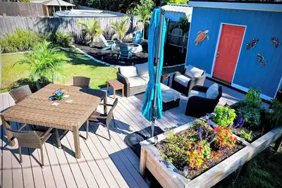 Image de Modern 3-BedRoom House\nLarge Deck, Firepit, Chef's kitchen, King Suite