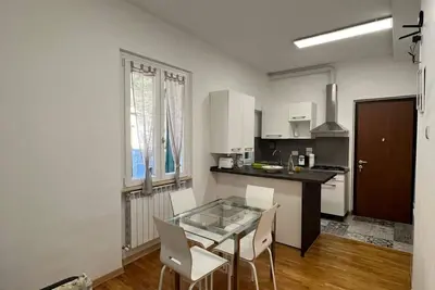 Image de Comfortable 80 sqm apartment, accommodating up to five people, located on the ground floor of a building. The property is located just steps from Perugia's historic center, easily accessible on foot, in an area full of amenities. The Etruscan Arch and the